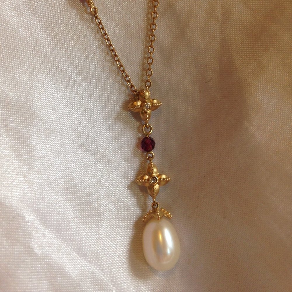 >>Sold << Pearl  Necklace